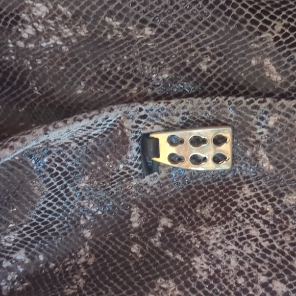 2pc* VINTAGE snakeskin suede look suit. Decorative closure 2 front pkt dbl lapel - Picture 10 of 15